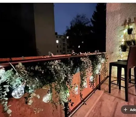 Designer With Parking & Terrace Apartmán