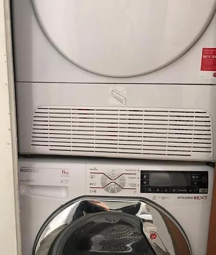 Designer With Parking & Terrace Berlín